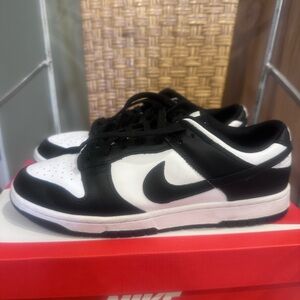 Men’s Nike Dunk Low Retro Sneakers size:10.5